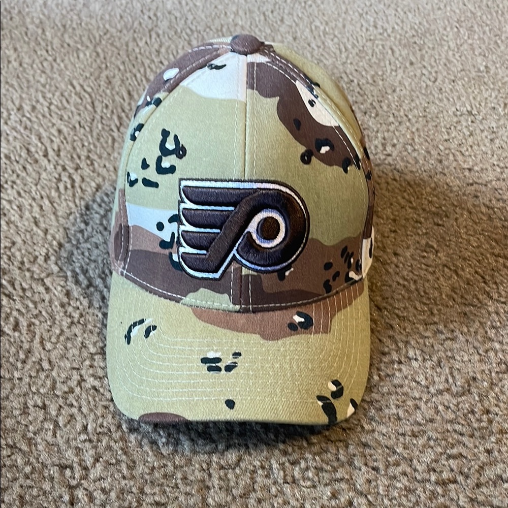 NWOT Camouflage Flyers Cap
